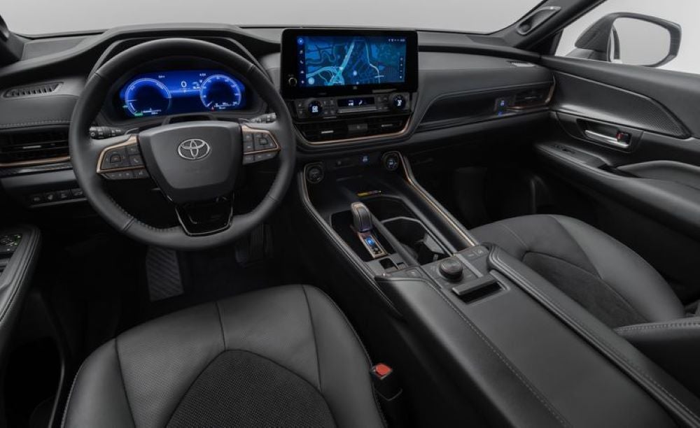 Toyota Grand Highlander Has A modern interior and tech touch screen.